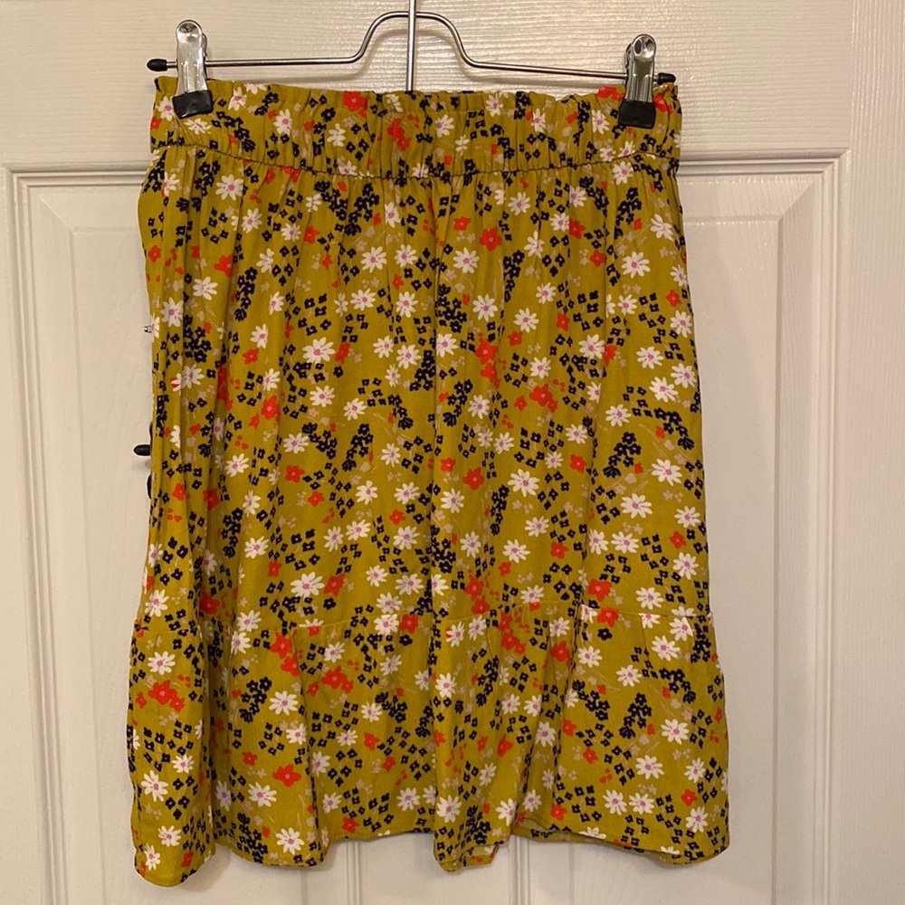 Knee length summer skirt